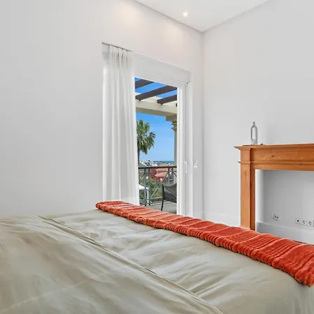 Del Ref #117 Marbella