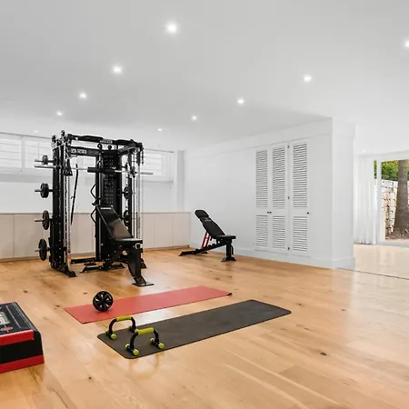 Del Ref #117 Villa Marbella